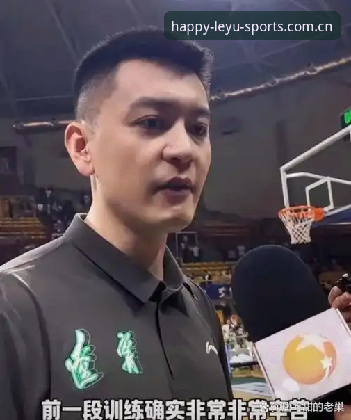 老球迷看球十年，总结前锋状态监测三个关键节点——杨鸣谈C罗压力一事观后